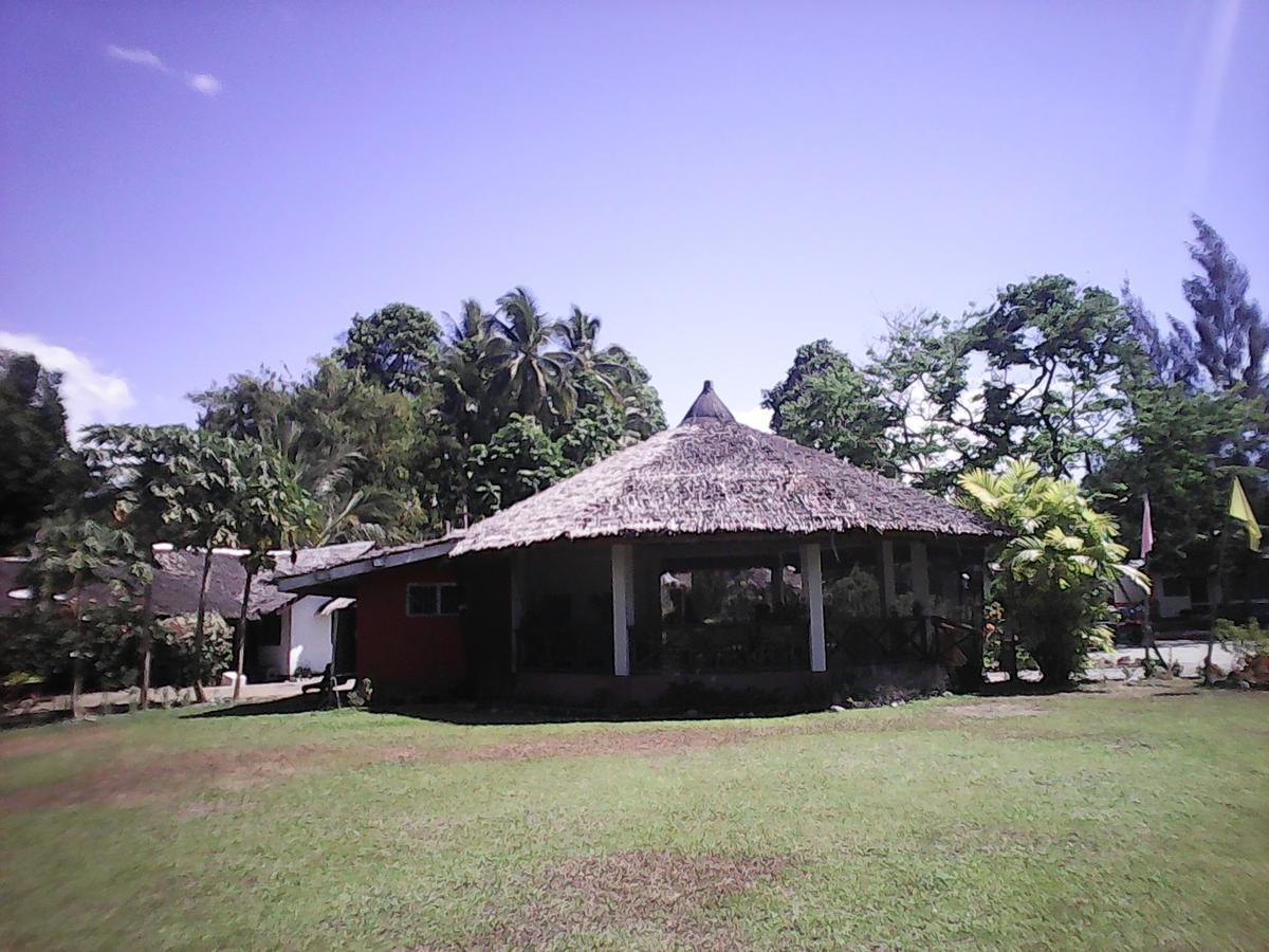 Hotel Gazebo Pools and Restaurant Cabadbaran Exterior foto